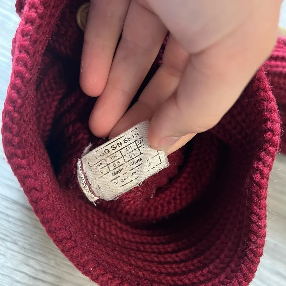 UGG Lattice Cardy Boots Womens 8 Burgundy Red Knit‎ 3-Button Tall 5819